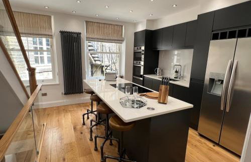 The Hideaway - Photo 1