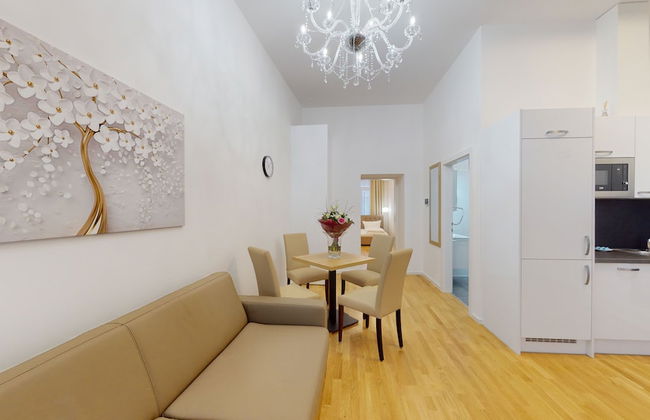 ALON HOMES Vienna – Premium City Center Apartments - Photo 62