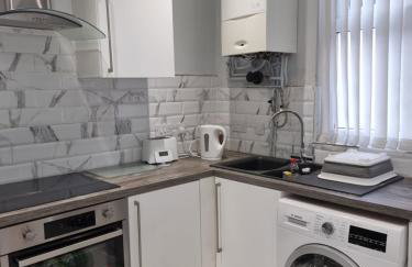 Newly Refurbished 2- Bed Stylish Home - Foto 5