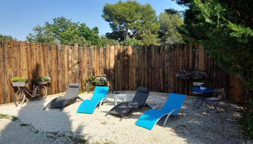 Gite à la campagne à 15 kms d'Aix - Foto 4, Garden, sunbed