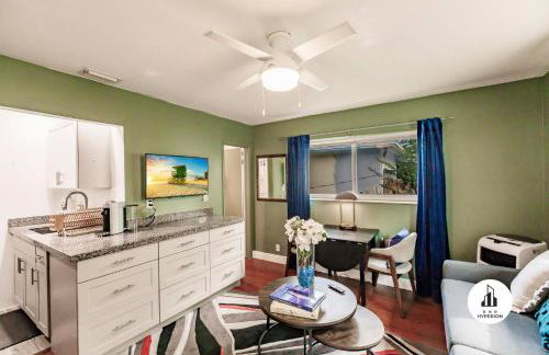 Uhost AI - Updated 1B1B Hideaway - Sleeps 3 - Foto 8