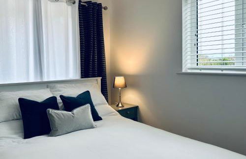 Bromholme Cottage Bacton - Sleeps 10, hot tub, close to beach - Photo 9