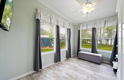 Bayfront Escape Hot Tub, Kayaks Dogs Welcome - Photo 28