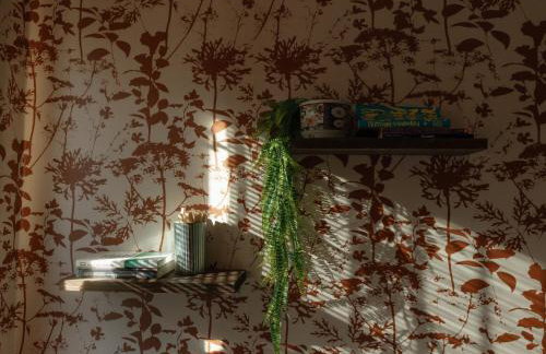 Designer Home, Hot Tub, Private Yard, & Projector - Foto 48