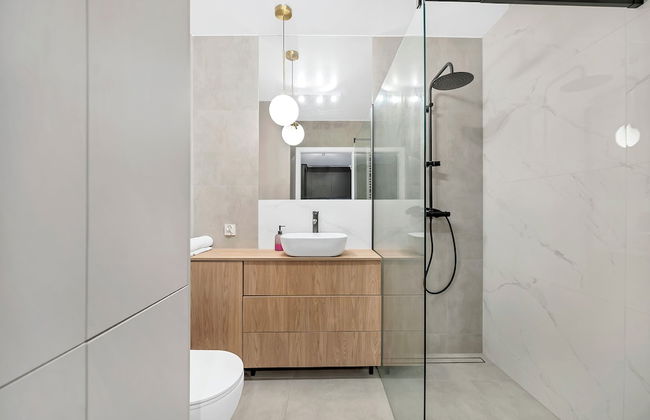 Lumina bright apart with parking - Foto 12