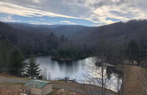 Beech Mountain Swiss-style Chalet - Foto 41