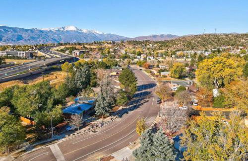 Large Pet-Friendly Sleeps 10 Near Palmer Park - Foto 20