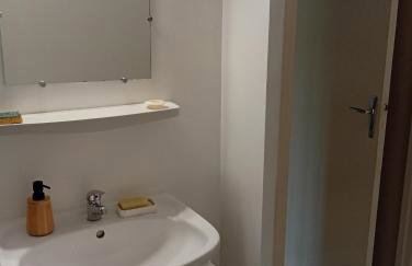 Mistral gagnant ! T1 calme avec vue, parking, télétravail, Wi-Fi, proche CV et gare - Photo 44