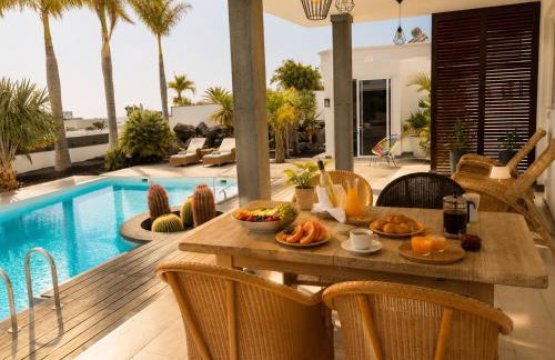 Villa Claus - Private Pool Oasis in Puerto Calero - Foto 4