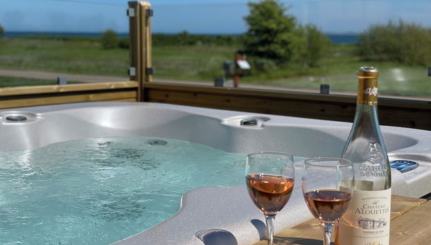 Banheira de hidromassagem privativa