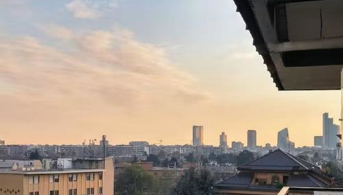 Milan Top-Floor Flat City View 2 Balconies Workspace M5 - Foto 2