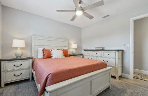 Lake House Westchase area. Heated Pool Waterfront! - Foto 13