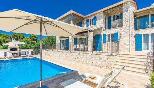 Villa Sterpazzi near Poreč with heated private pool, sea view, jacuzzi and sauna - Foto 4, Garden view