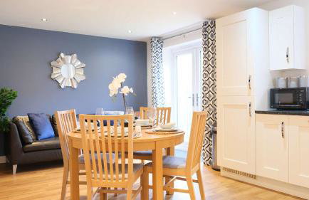 Spacious 4 Bedroom Home with Garden in Bedford - Foto 39