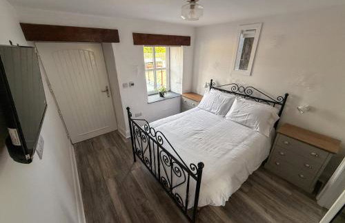 Wee Henry's Barn - Photo 13