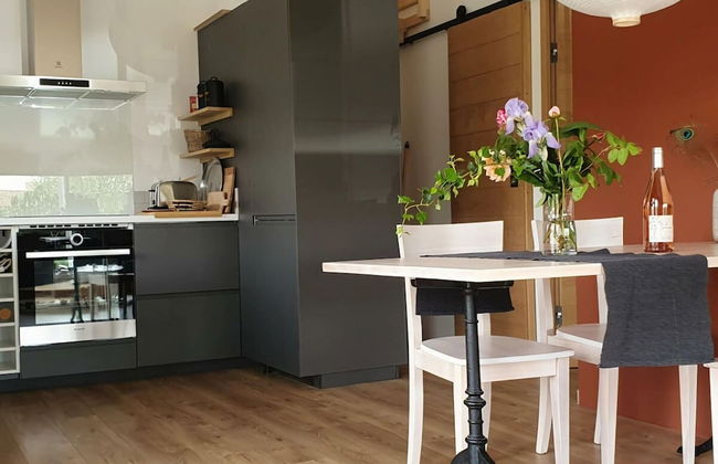 Bright, Modern Loft Comfortable Vacation Home - Foto 7