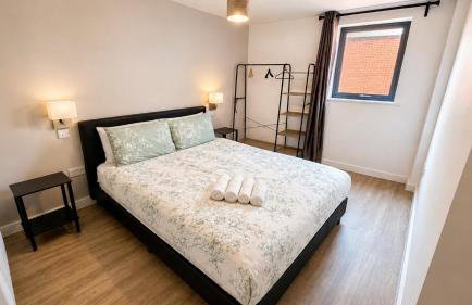 City Centre 2 bed apartment with a balcony - Photo 3