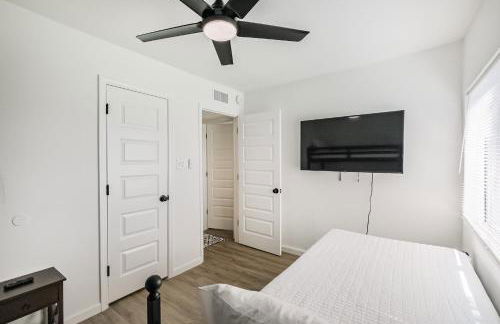 Oak Forest Retreat Sleeps 13 Near Heights - Foto 19