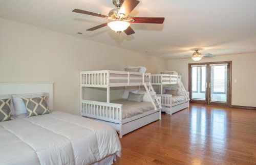 River Haven with Hot Tub - Foto 40