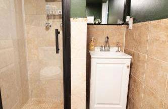 Exceptional & Central, Garden Suite, Top Amenities & Care! - Foto 33