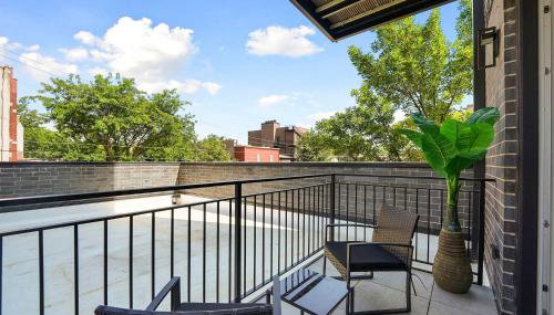 Welcoming Month Long Stays 2BD 2BA with Parking - Foto 5