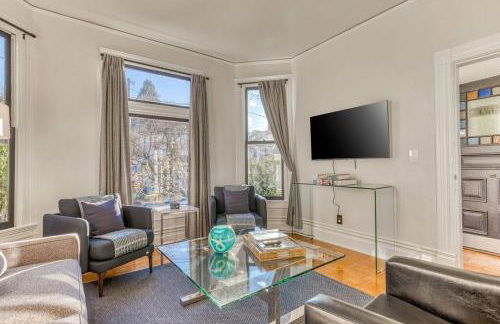 Landmark 23 - Photo 61