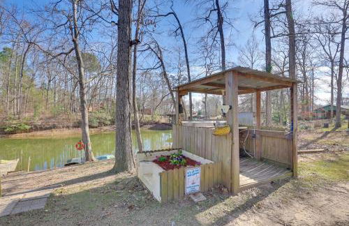 Great for Fishing! Lakefront Studio in Hemphill - Photo 20