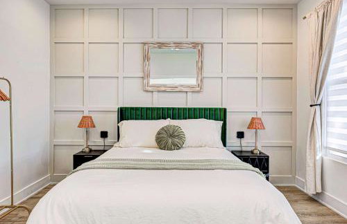 Stylish Getaway with Hot Tub-Near Downtown Indy-Family Friendly - Foto 25