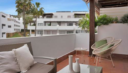 Elegance and luxury with a pool in Miraflores Golf - CASA GOLF RIVIERA PARK 3 2 E - Photo 2