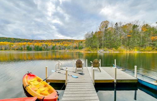 Great Barrington Lakeside Getaway with Kayak and Grill - Foto 2
