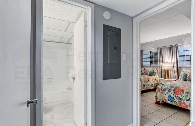 Spacious Oceanfront Condo, Easy Access to Private Fishing Pier by RedAwning - Foto 21