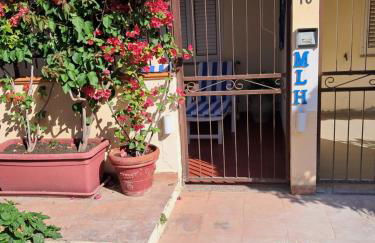 My Little House - appartamento con patio e parcheggio privato a 5 minuti dalla spiaggia e dal centro - Foto 36