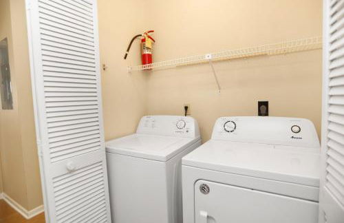 Woofs and Waves by Pristine Properties Vacation Rentals - Foto 16