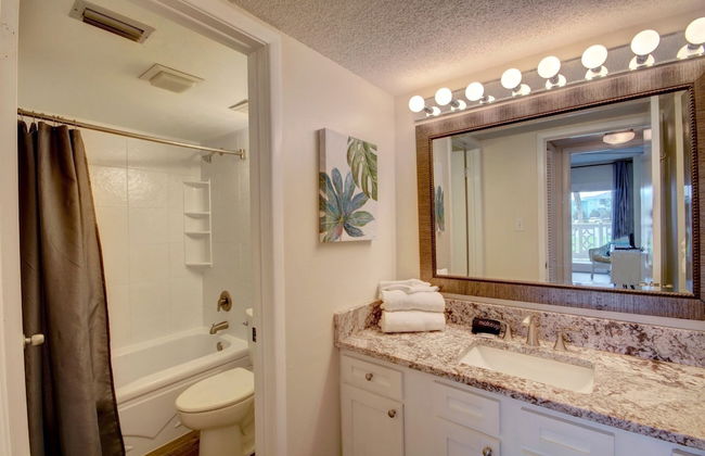 224 El Matador 1 Bedroom Condo by RedAwning - Photo 9