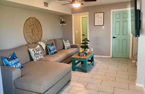 Cedar creek lake front home with Gorgeous Sunset - Foto 7