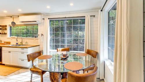 Deck and Grill Cozy Cottage in Talking Rock! - Foto 3