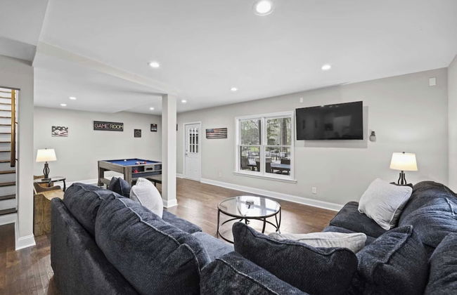 Porch Paradise by Avantstay New Pool, Firepit - Foto 38