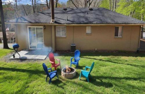 Travis' Place - Convenient and Affordable Location - Foto 32