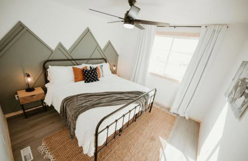 New Cabin Pet Friendly With A Game Room And King Beds - Foto 6