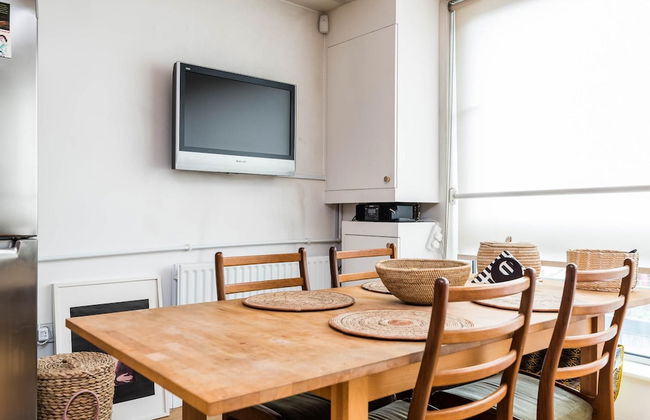 Delightful Moroccan Inspired Flat Hackney Sleeps 2 - Photo 14