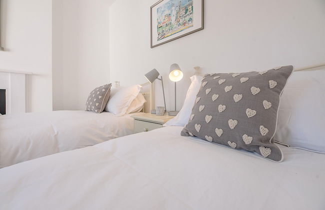 Bonheur, 16 Bartholomew Green, Southwold - Photo 9