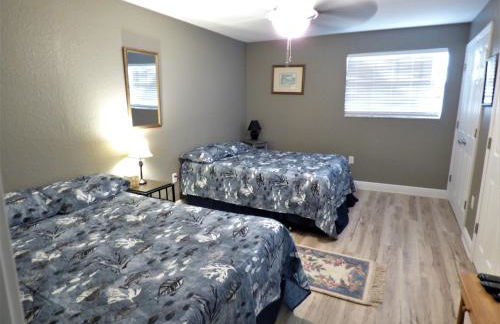 Cocoa Beach - Oceanfront - Steps to the Pier and Ocean - Foto 3