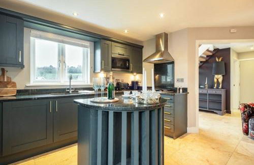 Trewhiddle Retreat V5 by Together Travel - Luxury 4-Bedroom Villa - Foto 10