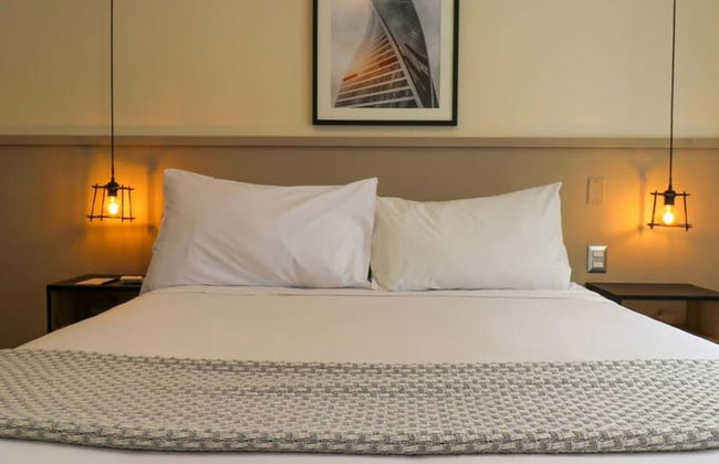 w Picturesque 2BR in the Heart of Miraflores - Photo 19