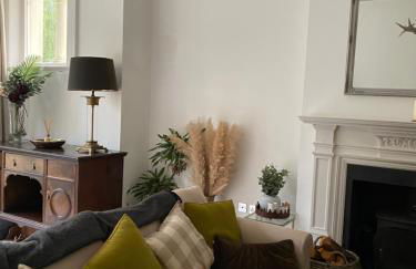 Perfect Retreat in Luxury & Historical Manor House - Photo 46