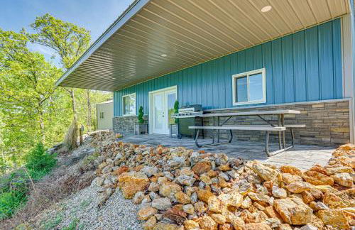 Grill and Fire Pit Blue Cabin Ozarks Getaway! - Photo 24