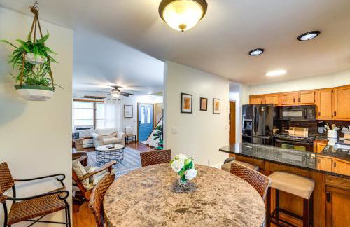 Walk to Owasco Lake Auburn Home with Hot Tub - Foto 4