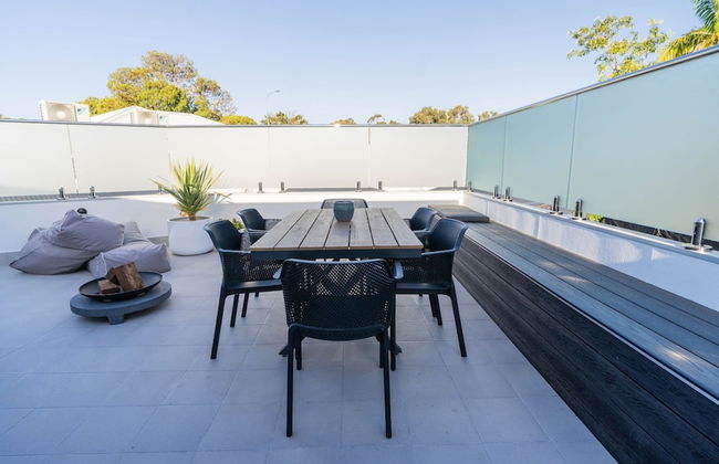 Beautiful 4BR Family Home With Patio and Parking! - Foto 49