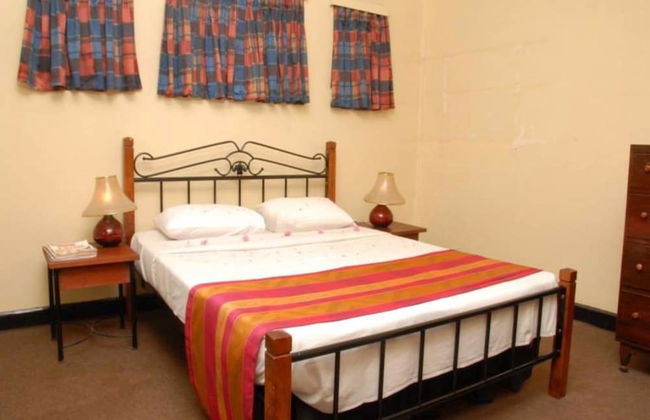 Hillsborough Cottage Nuwara Eliya - Photo 3