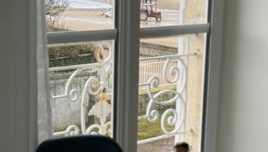 Sunny Apt on D-Day Beach with Parking - Foto 4